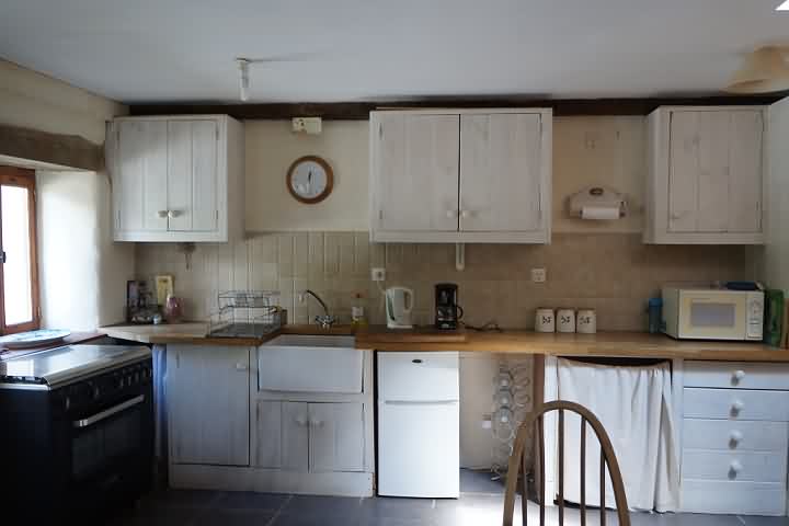 4 bed stone house for sale near Keraden