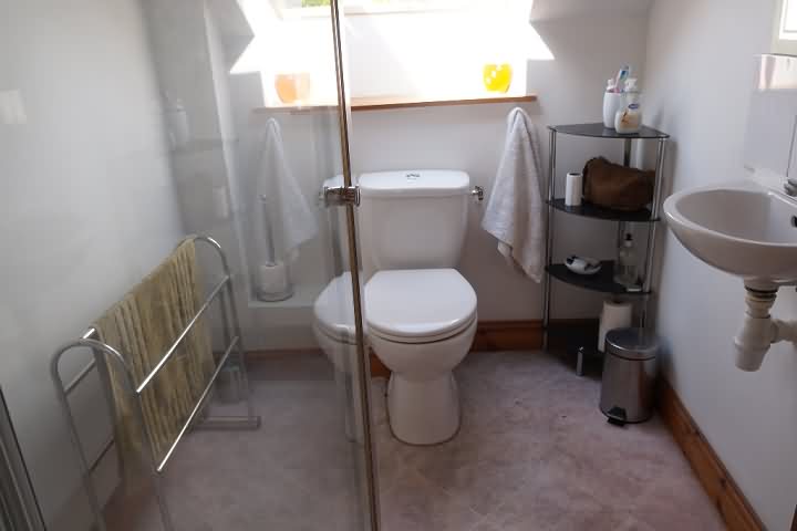 4 bed stone house for sale near Keraden