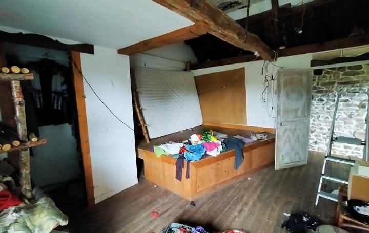 2 bed stone house for sale near Averton