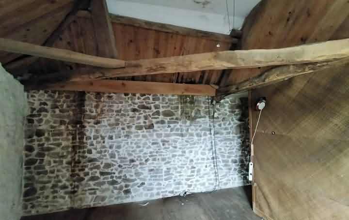 2 bed stone house for sale near Averton