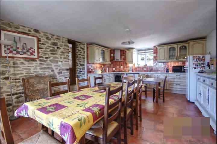 5 bed stone house for sale near Affieux