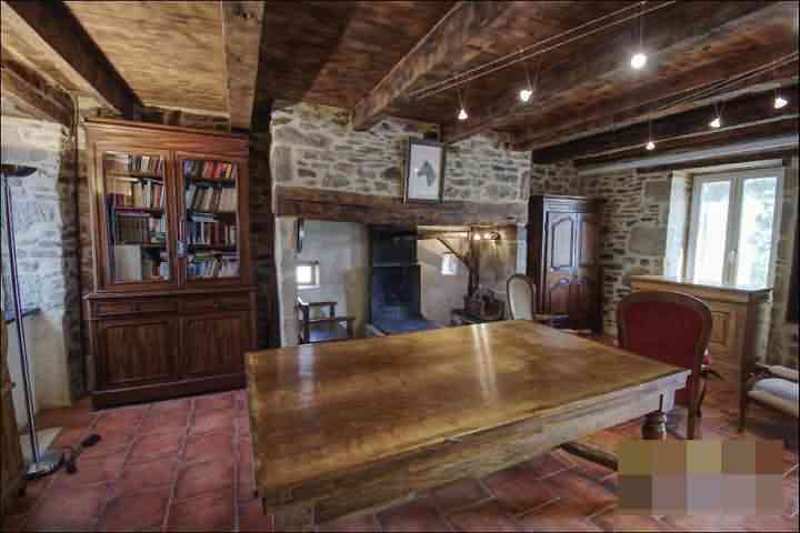 5 bed stone house for sale near Affieux