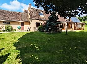 3 bed stone house for sale near Igé