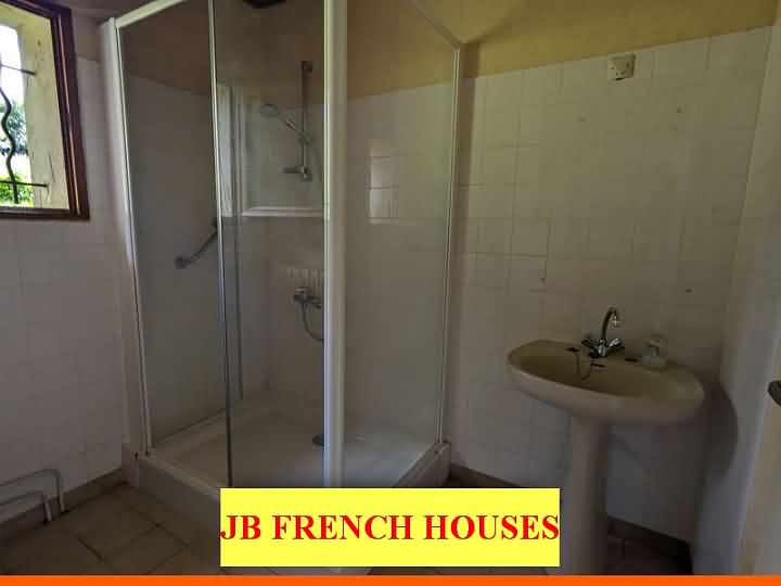 3 bed stone house for sale near Igé