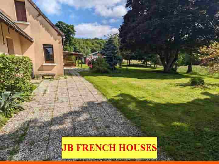 3 bed stone house for sale near Igé