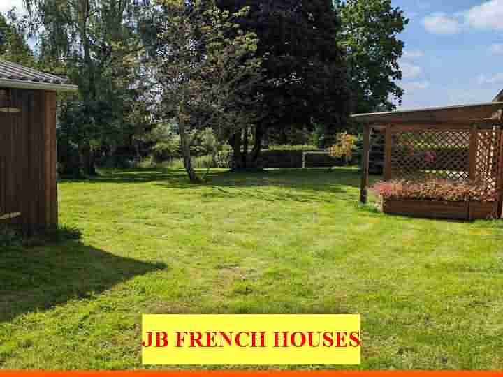 3 bed stone house for sale near Igé