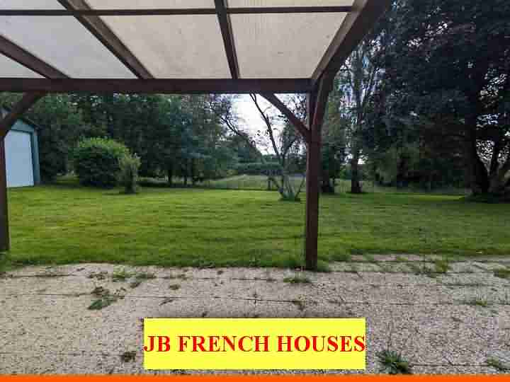 3 bed stone house for sale near Igé