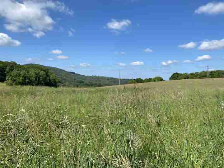 Stone barn to renovate near Bujaleuf