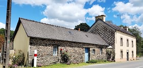 2 bed stone house for sale near Perret