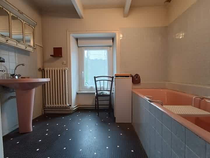 2 bed stone house for sale near Perret