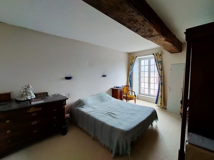5 bed stone house for sale near Averton