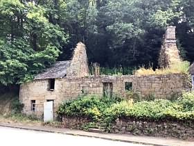 Stone house to renovate near BRITTANY CENTRE and BRITTANY CENTRE WEST