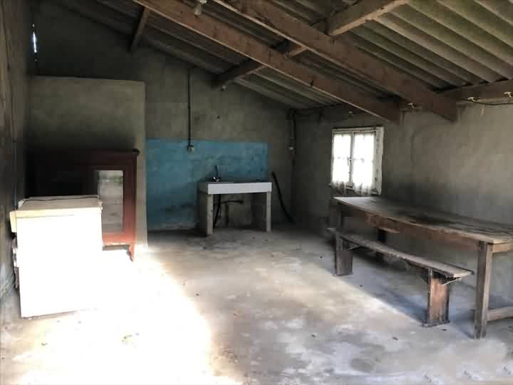 Stone house to renovate near Keraden