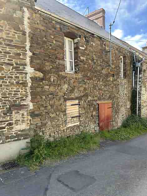 2 bed stone house for sale near Tréprel