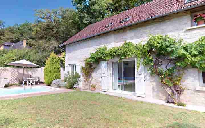 4 bed stone house for sale near Aubas