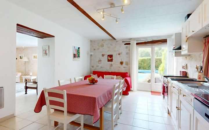 4 bed stone house for sale near Aubas