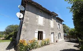 6 bed stone house for sale near Bujalenas