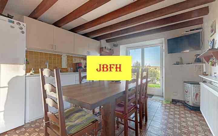 6 bed stone house for sale near Bujalenas