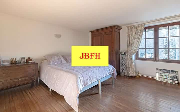 6 bed stone house for sale near Bujalenas