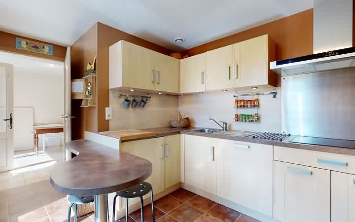 4 bed stone house for sale near Castels