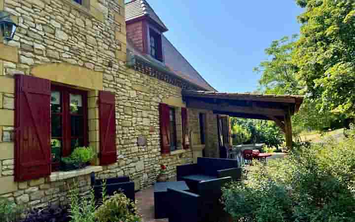 4 bed stone house for sale near Carves