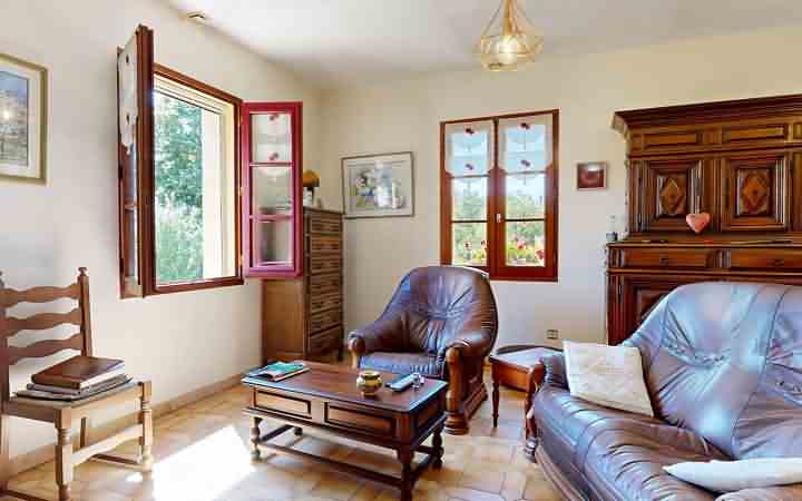 4 bed stone house for sale near Carves