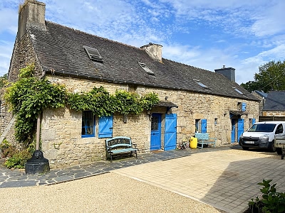 3 bed stone house for sale near Keraden