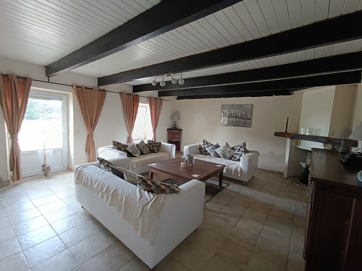 4 bed stone house for sale near Bothoa