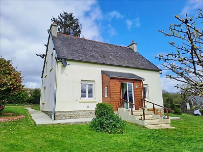3 bed stone house for sale near Keraden