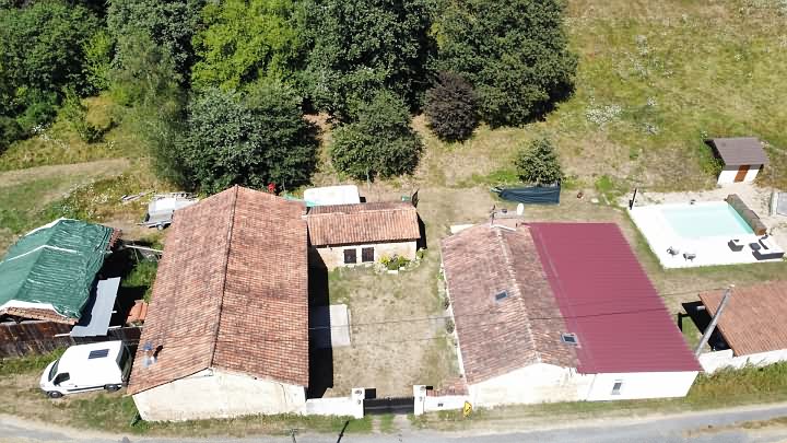 2 bed stone farmhouse for sale near Dordogne and Lot
