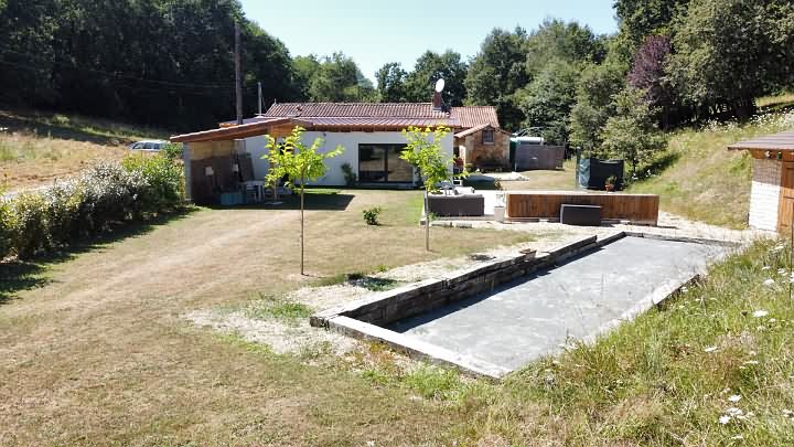 2 bed stone farmhouse for sale near Dordogne and Lot