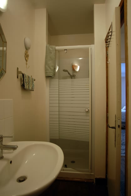 2 bed stone house for sale near Vanxains