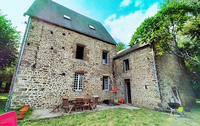 5 bed stone house for sale near Averton