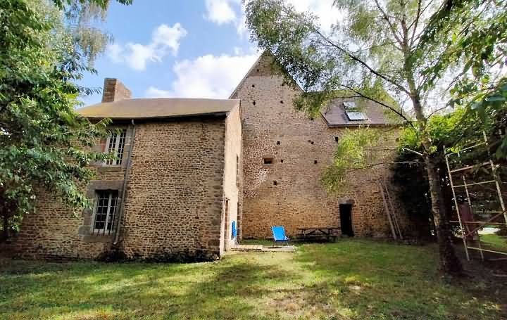 5 bed stone house for sale near Averton