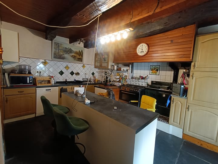 3 bed stone house for sale near Perret