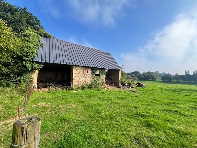 Stone barn to renovate near Burcy