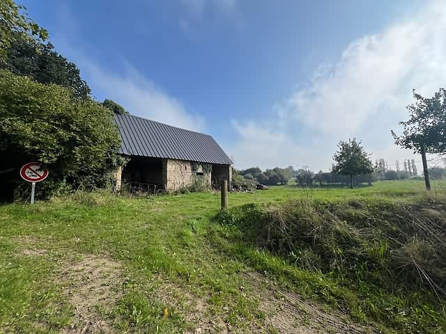 Stone barn to renovate near Burcy