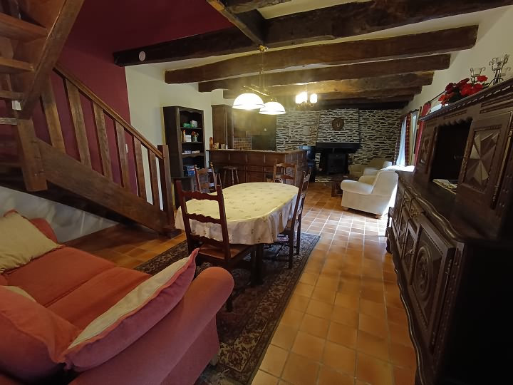 2 bed stone house for sale near Perret