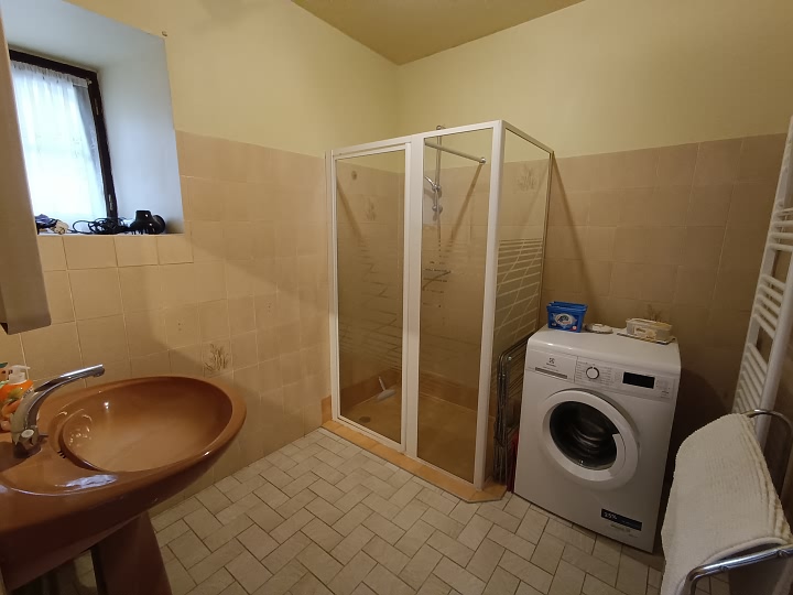 2 bed stone house for sale near Perret