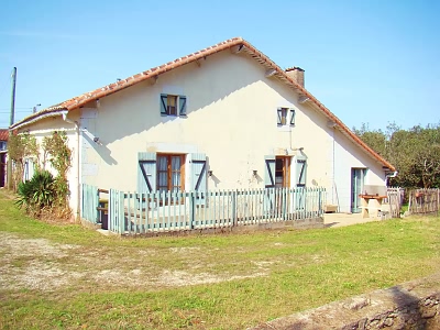 2 bed stone house for sale near Chez Vécant
