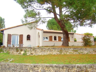 4 bed house for sale near Chez Vécant