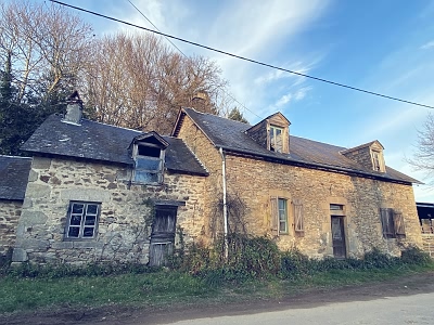 Stone house to renovate near Affieux