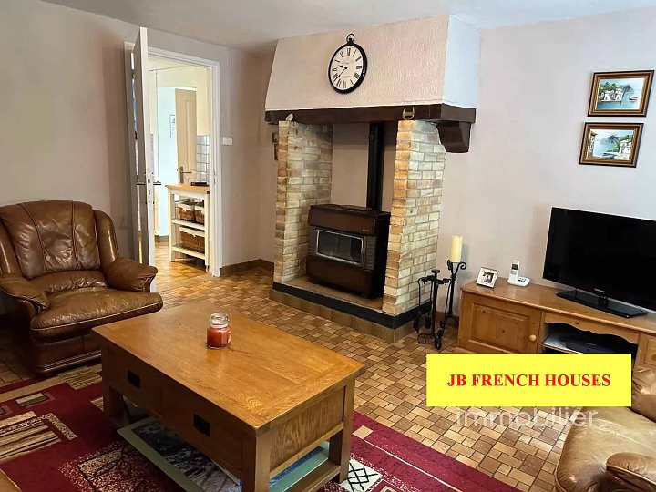 2 bed stone house for sale near Noth