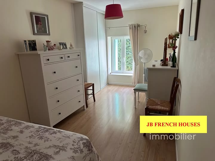 2 bed stone house for sale near Noth