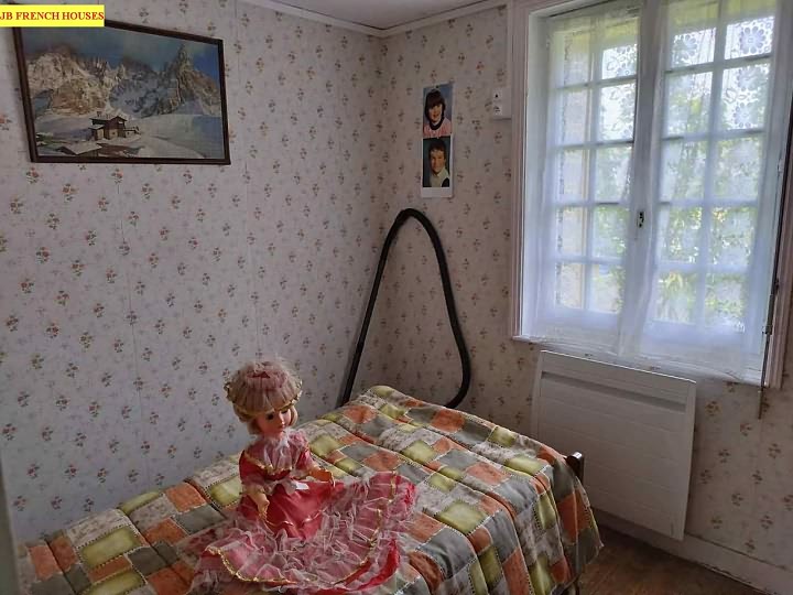 2 bed house for sale near Perrou
