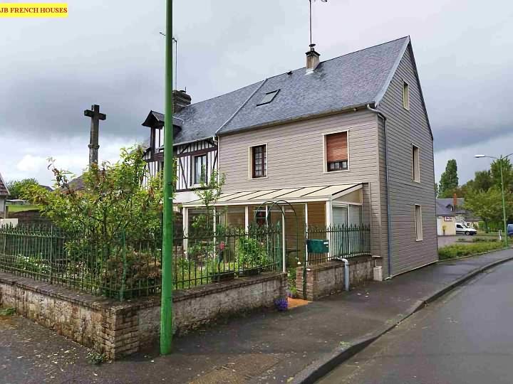 2 bed house for sale near Perrou