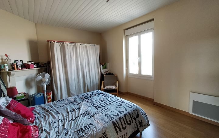 3 bed stone house for sale near Averton