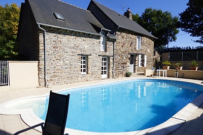 4 bed stone house for sale near Mohon