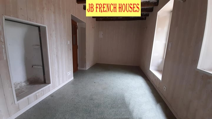 2 bed stone house for sale near Igé