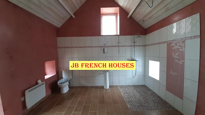 2 bed stone house for sale near Igé